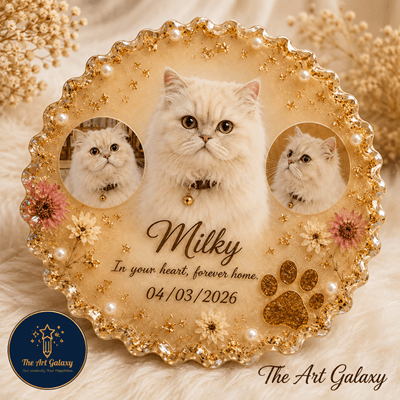 Pet cat's memory preserved in handmade resin art Pet cat's memory preserved in handmade resin art