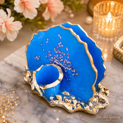 Resin visiting card holder with matching pen stand for an office desk
