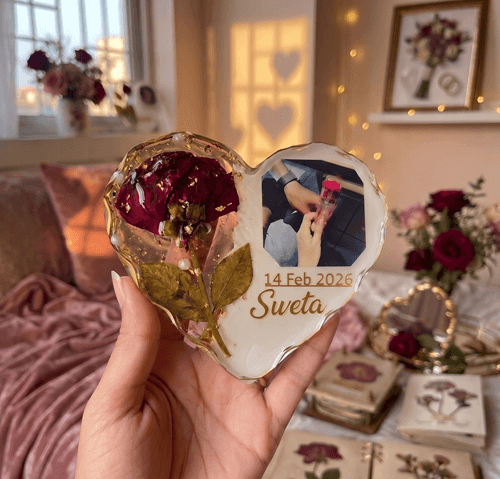 Rose Day gift combining a custom photo and preserved rose in resin Rose Day gift combining a custom photo and preserved rose in resin